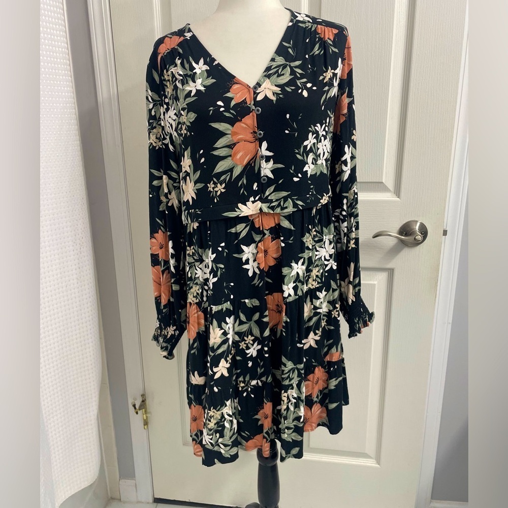 Chic Black Floral Long Sleeve Dress - Picture 3 of 10